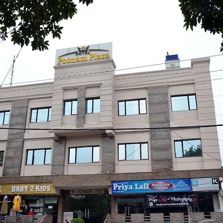 Hotel Poonam Plaza Agra  Zewnętrze zdjęcie