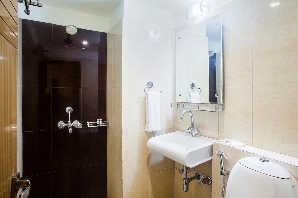 Hotel Poonam Plaza Agra  Zewnętrze zdjęcie