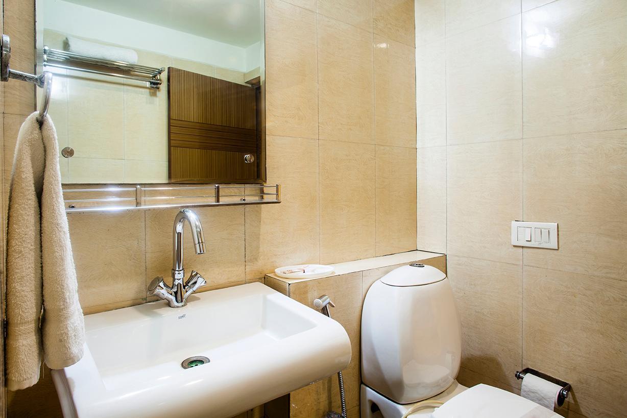 Hotel Poonam Plaza Agra  Zewnętrze zdjęcie