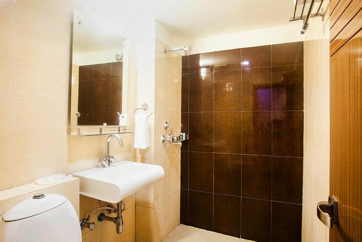Hotel Poonam Plaza Agra  Zewnętrze zdjęcie