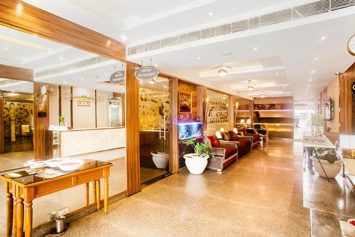 Hotel Poonam Plaza Agra  Zewnętrze zdjęcie